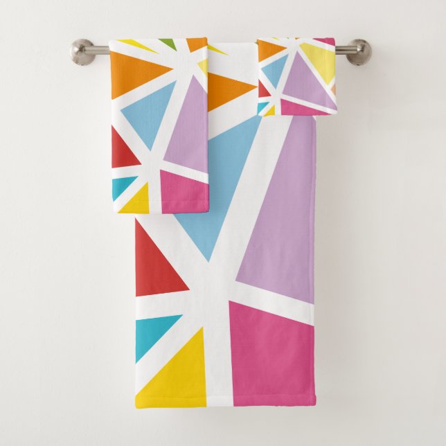Colorful triangles pattern 4 bath towel set (Insitu)