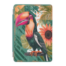 Colorful Tukan in the jungle