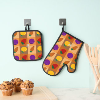 Colorful Veggie Pattern Oven Mitt & Pot Holder Set