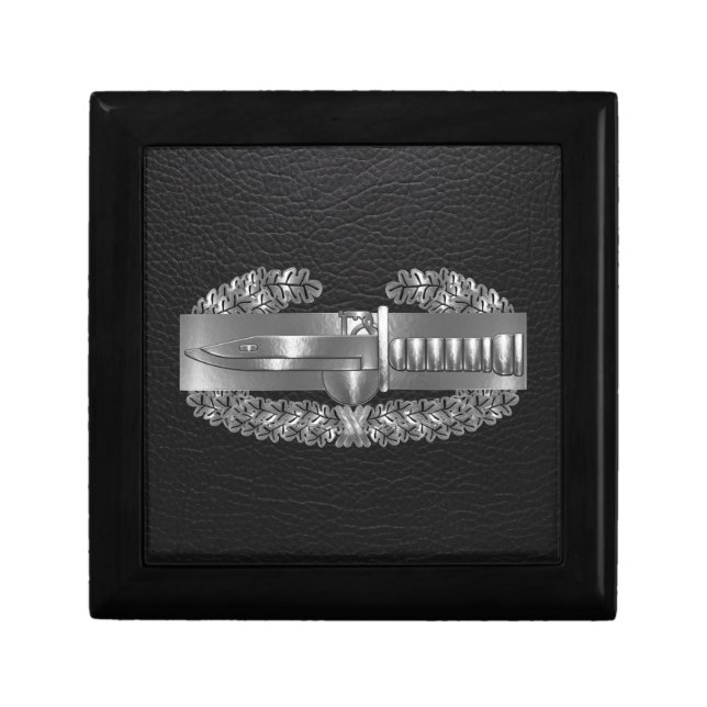 Combat Action Badge    Gift Box (Front)