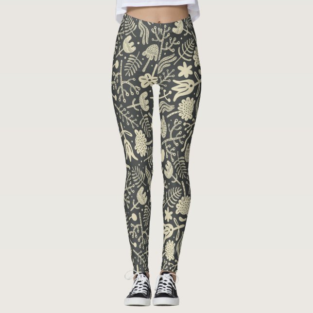 Comfort in Every Move: Discover Our Stylish Leggin Leggings (Front)
