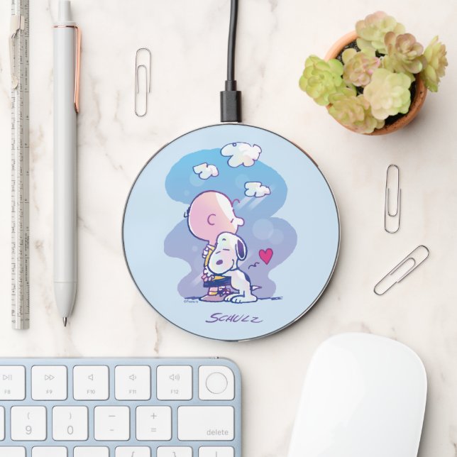 Comfort & Security | Charlie & Snoopy Hug Wireless Charger (Desk)