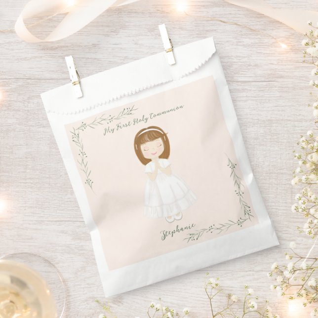 Communion Girl Praying Favor Bag (Clipped)
