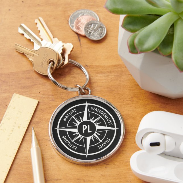 Compass star emblem monogram black and white keychain (Desk)