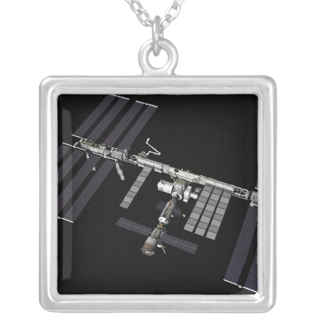 Computer generated view 24 silver plated necklace (Front)