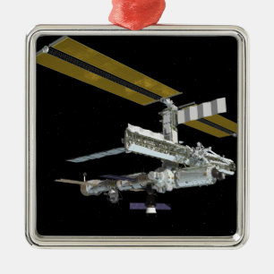 Computer generated view 26 metal ornament