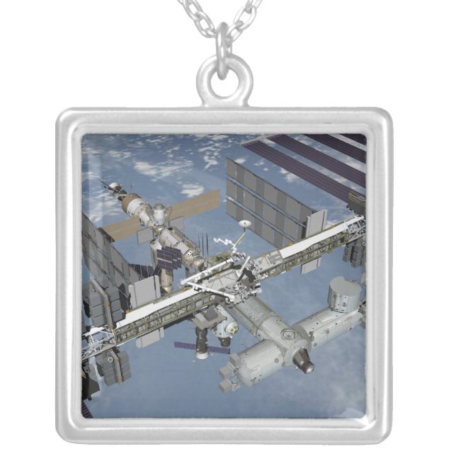 Computer generated view 4 silver plated necklace (Front)