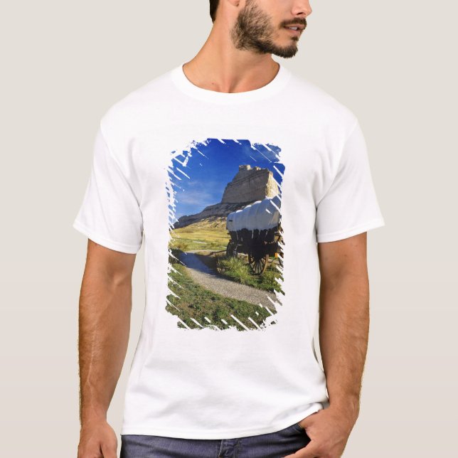 Conestoga wagon at Scottsbluff National T-Shirt (Front)