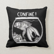 Confined goldfish coussin