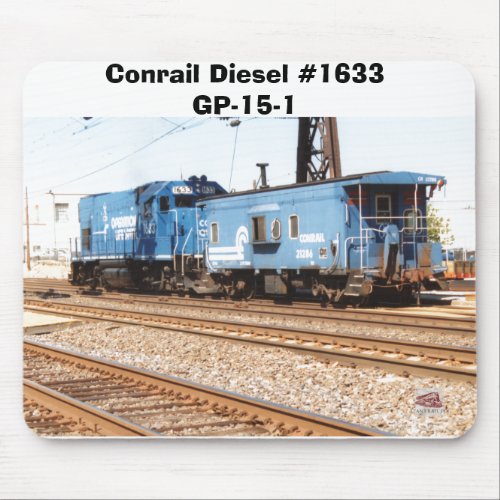 Conrail Diesel 1633 GP_15_1 and caboose        Mouse Pad