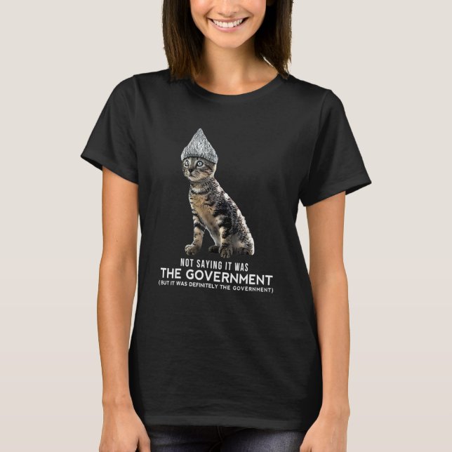 Conspiracy Cat Tin Foil Hat Governmen Men T-Shirt (Front)
