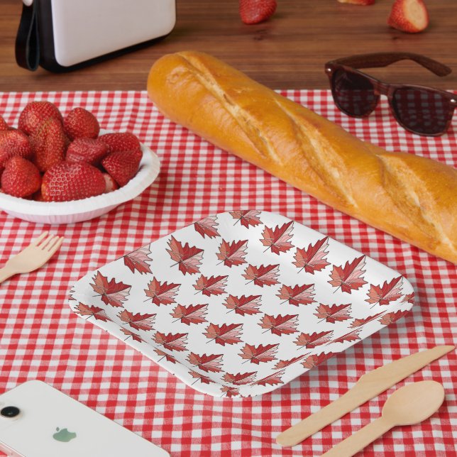 Contemporary Canadian Maple Leaf Pattern ID1071 Paper Plates (Picnic)