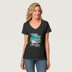 Cool Alaska Cruise 2023 Family Friend Group Travel T-Shirt