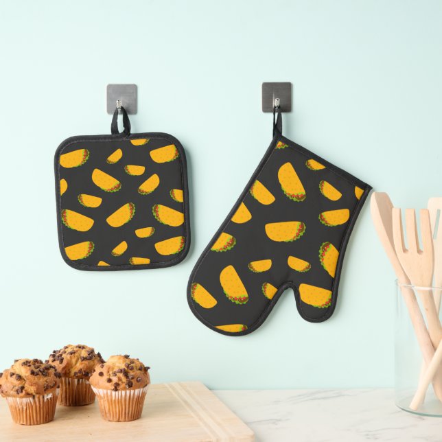 Cool and fun yummy taco pattern dark gray oven mitt & pot holder set (Insitu(Hanging))
