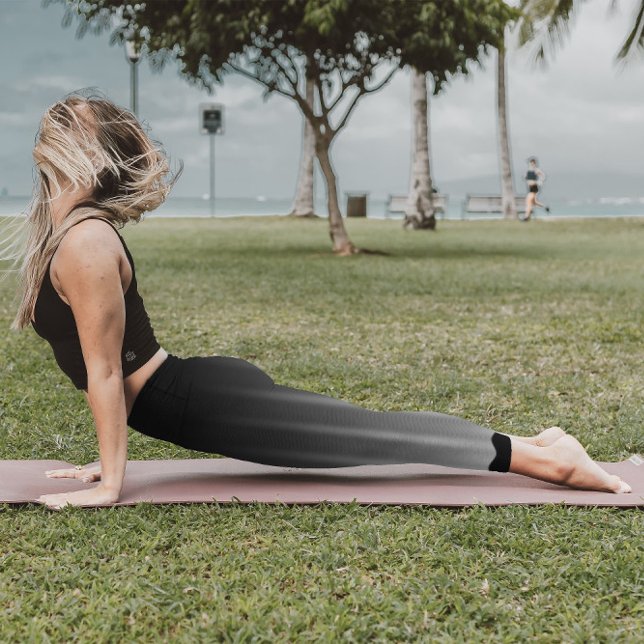 Cool Black & White Gradient Wavy Stripes Trippy Leggings (Creator Uploaded)