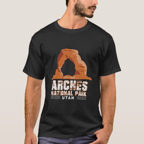 Cool Distressed Arches National Park T_Shirt