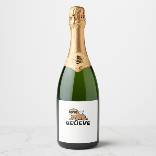 Cool Flying Sloth Believe Funny Motivational Desig Sparkling Wine Label (Front)