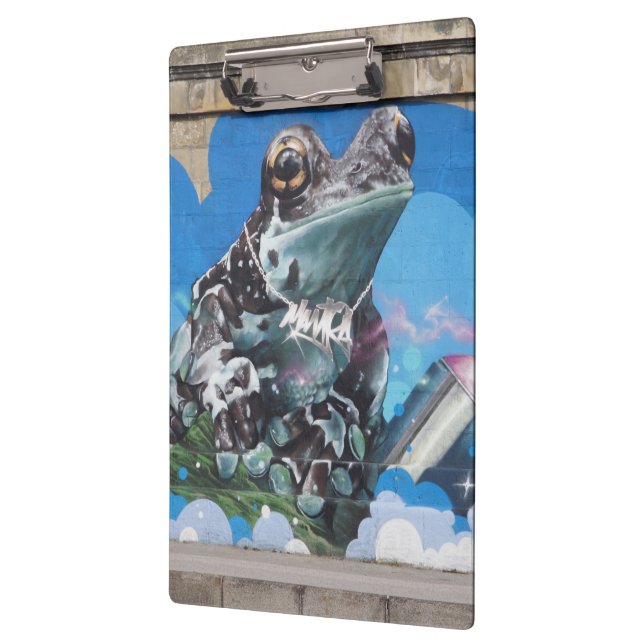 Cool Frog Between Spray Cans Graffiti Clipboard (Left)