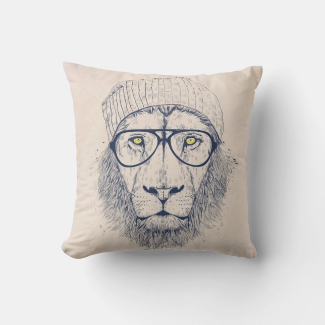 Cool lion throw pillow (Front)