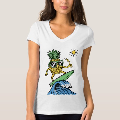 Cool Pineapple is Surfing in the Sea Vibrant beach T_Shirt