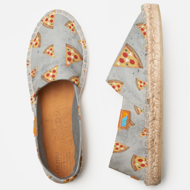 Cool pizza slices vintage gray pattern espadrilles (Side)