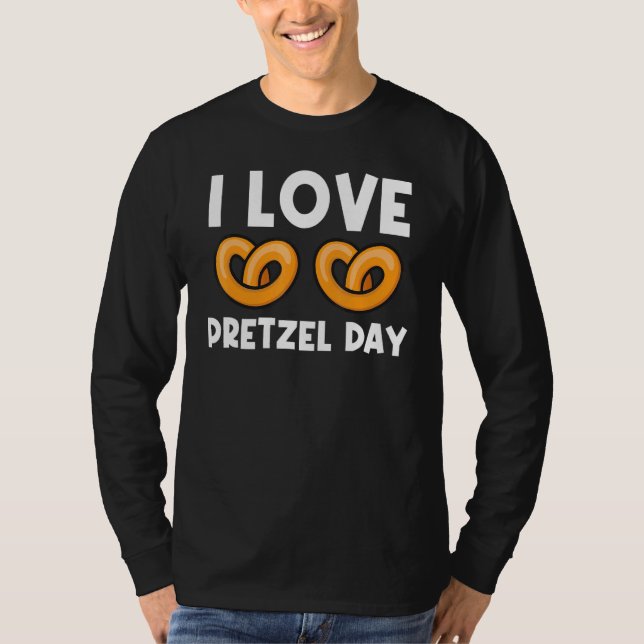 Cool Pretzel Art For Men Women Baked Knot Bread Pa T-Shirt (Front)