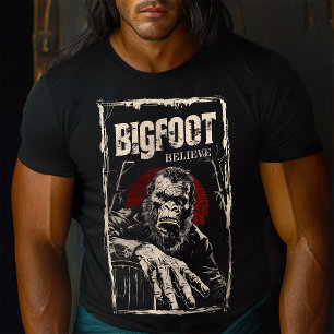 Cool Retro Believe in Bigfoot Vintage Monster T-Shirt