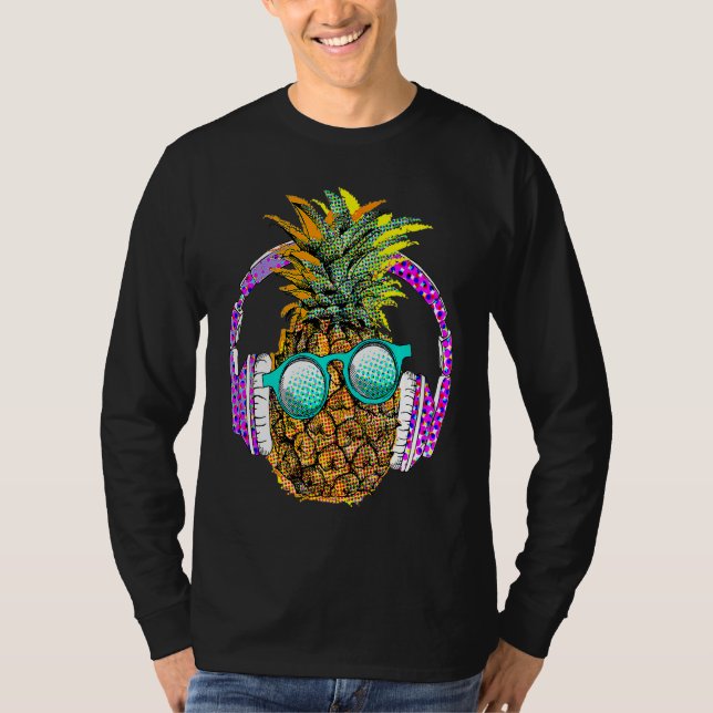 Cool Summer Pineapple Graphic Illustration Outfit  T-Shirt (Front)