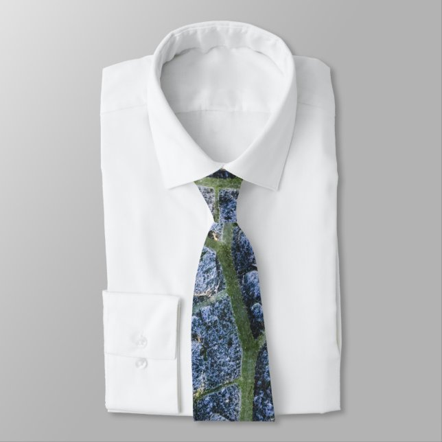Cool water drops dew texture leaf neck tie (Tied)