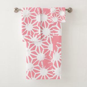 Coral geometric pattern bath towel set