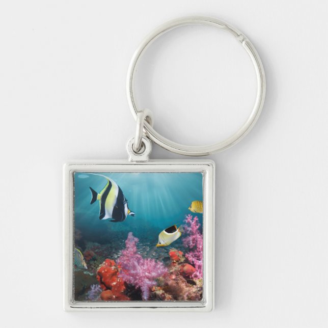 Coral Reef Scenery | Moorish Idol Keychain (Front)