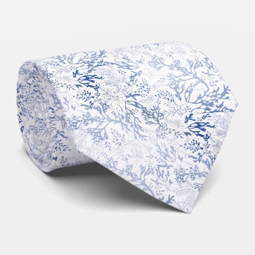 Corbata elegante blanco con corales y hojas azules neck tie