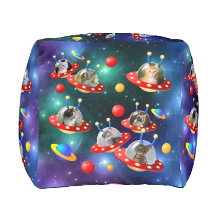 Cosmic Kittens in Alien Spaceship UFO Sci-fi Scene Pouf