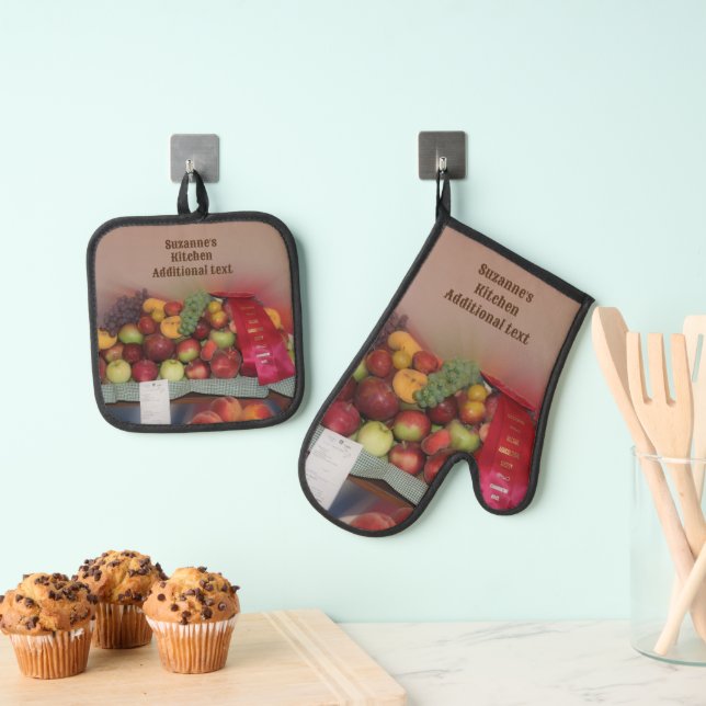 Country Fair Fruit Prize Personalized Oven Mitt & Pot Holder Set (Insitu(Hanging))