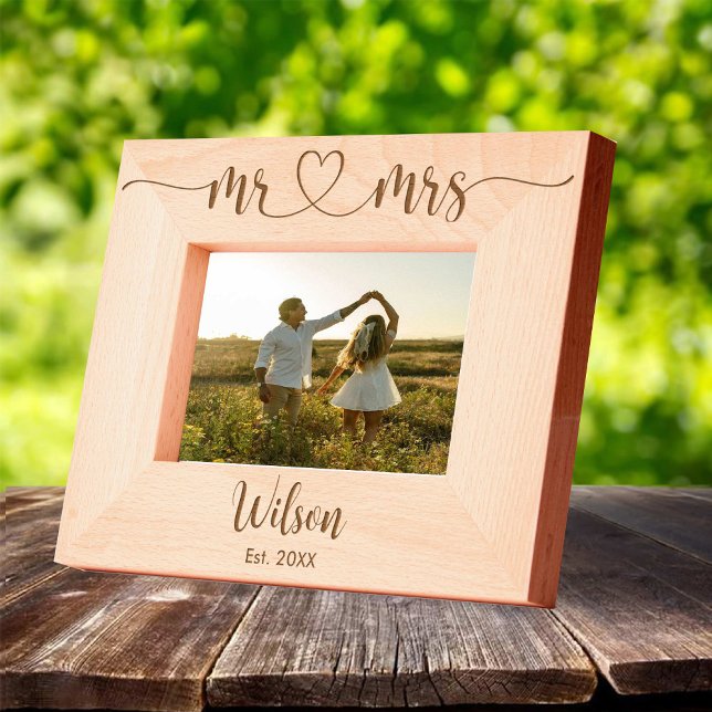 Couple Engagement Wooden Photo Frame with Names Engraved Frames (Couple Engagement Wooden Photo Frame with Names Engraved Frames)