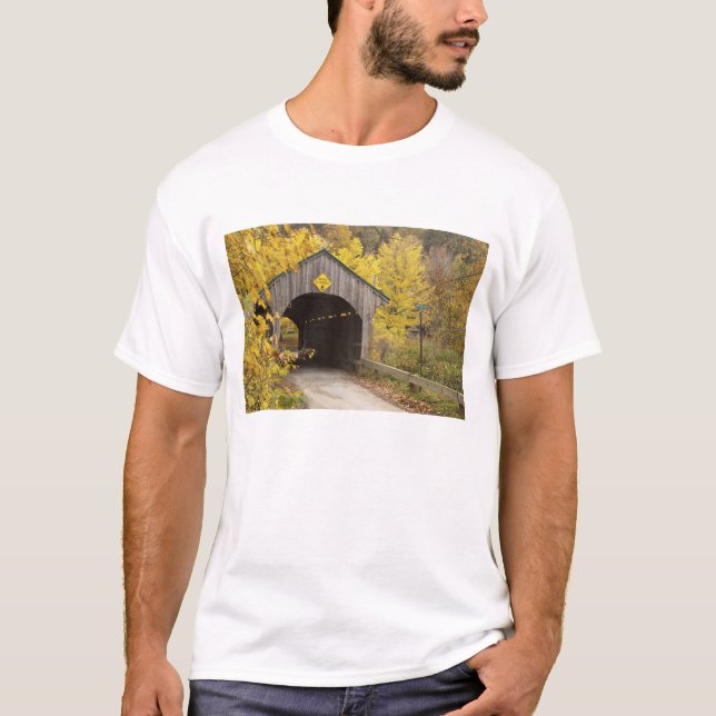 Covered bridge, Vermont, USA 2 T-Shirt (Front)