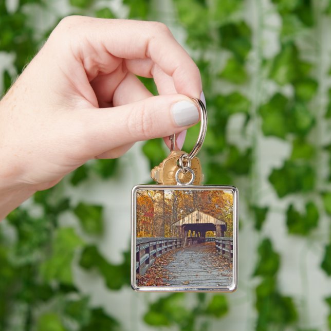 "COVERED BRIDGE WILDWOOD METRO PARK, TOLEDO,OHIO" KEYCHAIN (Hand)