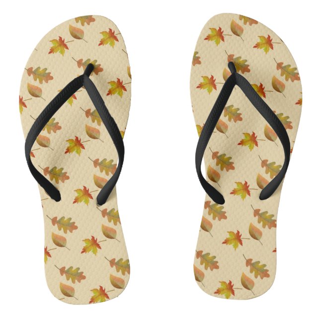 Cozy autumn maple leaves oak leaves   flip flops (Footbed)
