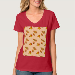 Cozy autumn maple leaves oak leaves T-Shirt