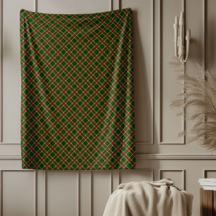 Cozy Holiday Tartan Blanket for Family Moments
