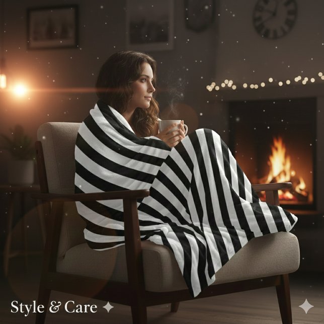 Cozy Soft White and Black Throw Fleece Blanket (Cozy Soft White and Black Throw Fleece Blanket)