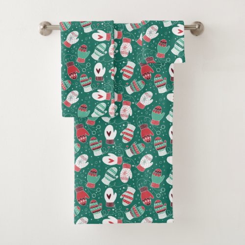 Cozy Winter Christmas Mittens Pattern in Green Bath Towel Set