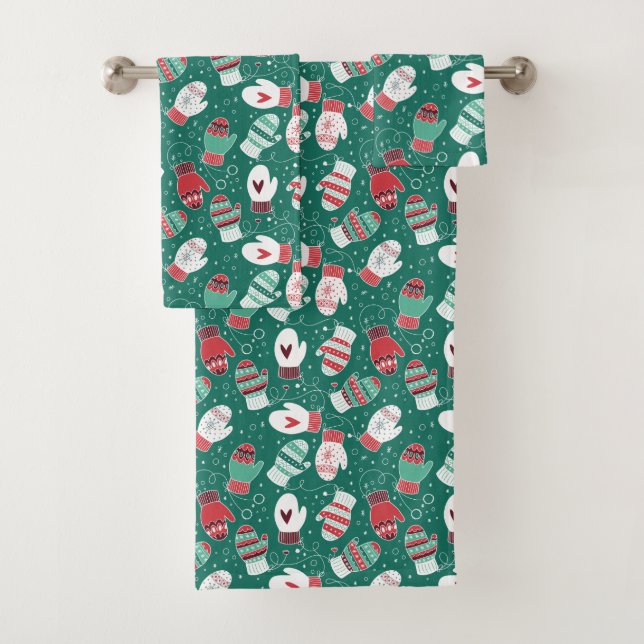 Cozy Winter Christmas Mittens Pattern in Green Bath Towel Set (Insitu)