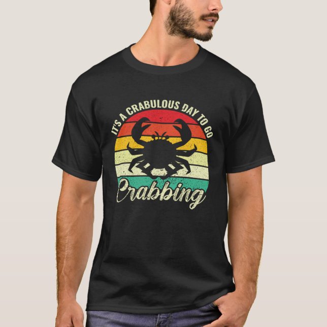 Crab Men Women Kids Crabbing Hunting Fishing Crabs T-Shirt (Front)
