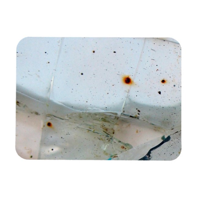 Cracked and Rusty Glass Magnet (Horizontal)