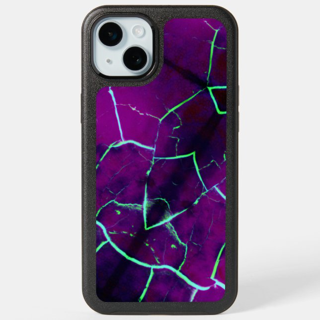 Cracked -Deep Purple iPhone 15 Plus Case (Back)