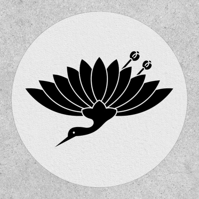Crane-shaped chrysanthemum patch (Front)
