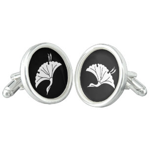 Crane-shaped ginkgo leaf cufflinks