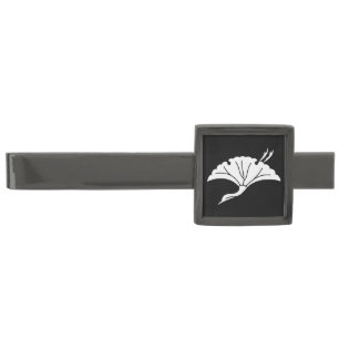 Crane-shaped ginkgo leaf gunmetal finish tie bar