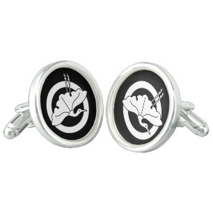 Crane-shaped ginkgo leaf on circle cufflinks